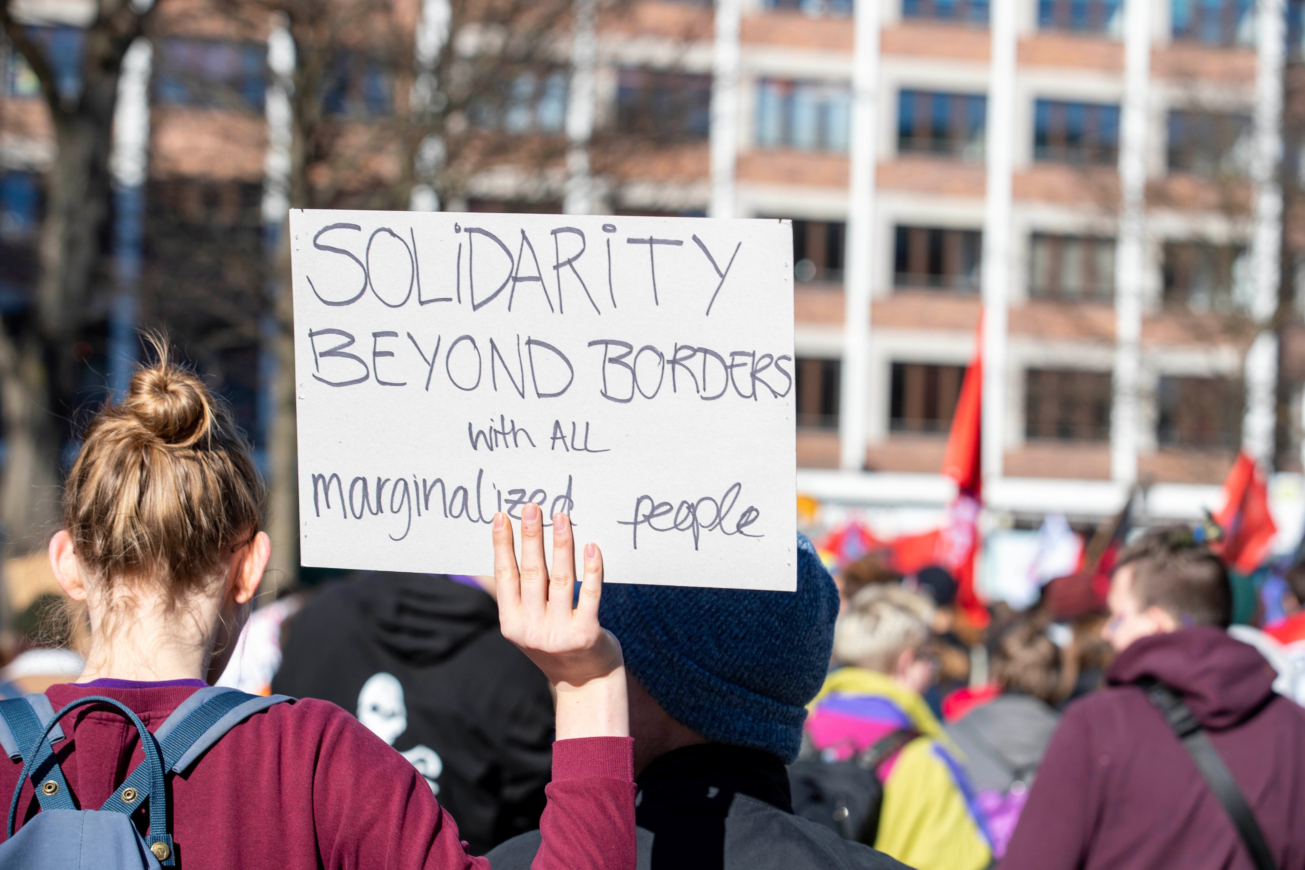 Teilnehmende einer feministischen Demonstration am Internationalen Frauentag in München am 8. März 2020.