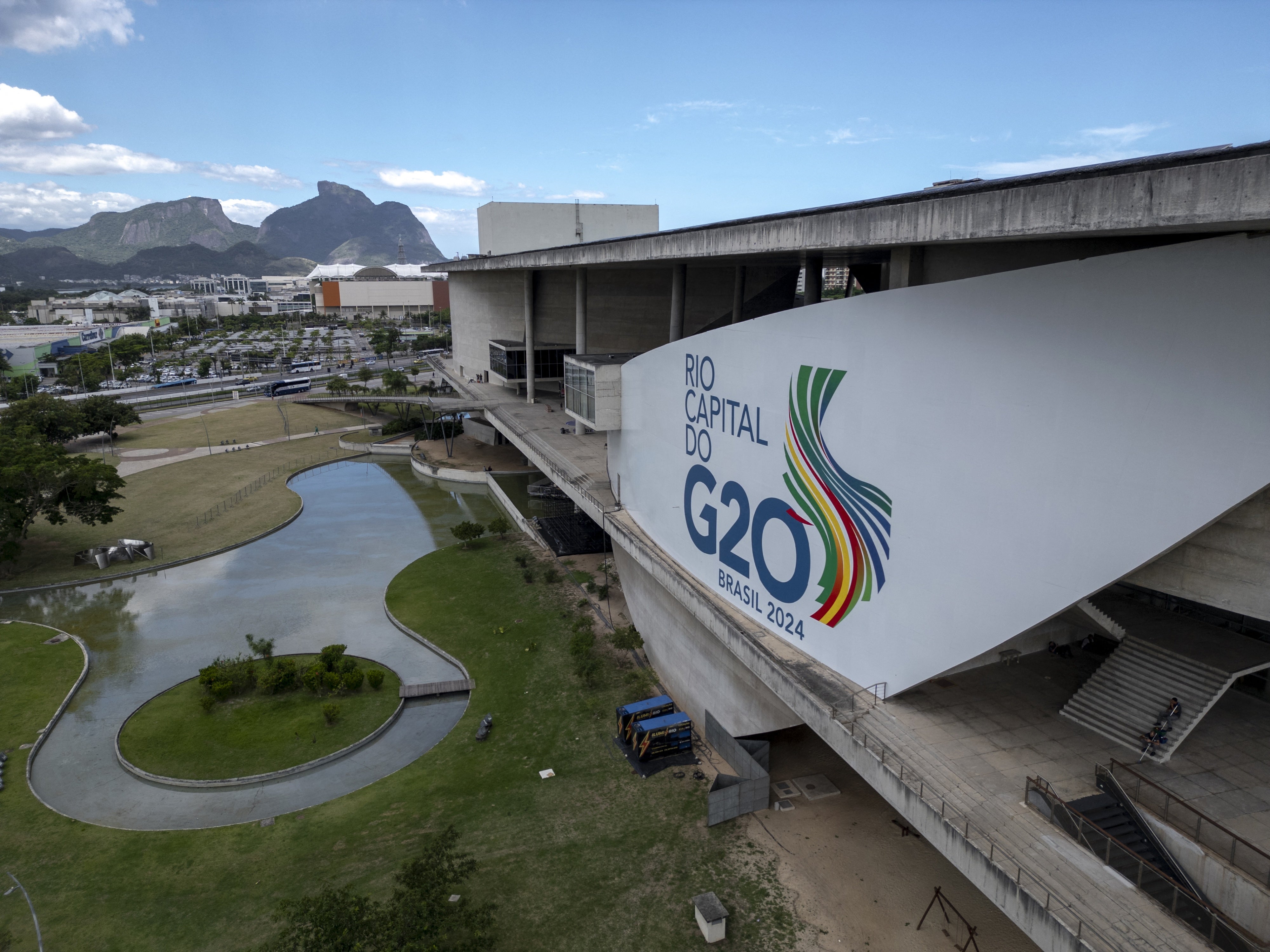 The G20 Summit banner at the Cidade das Artes (Arts City) building in the Barra da Tijuca neighborhood in Rio de Janeiro, Brazil, November 6, 2024.