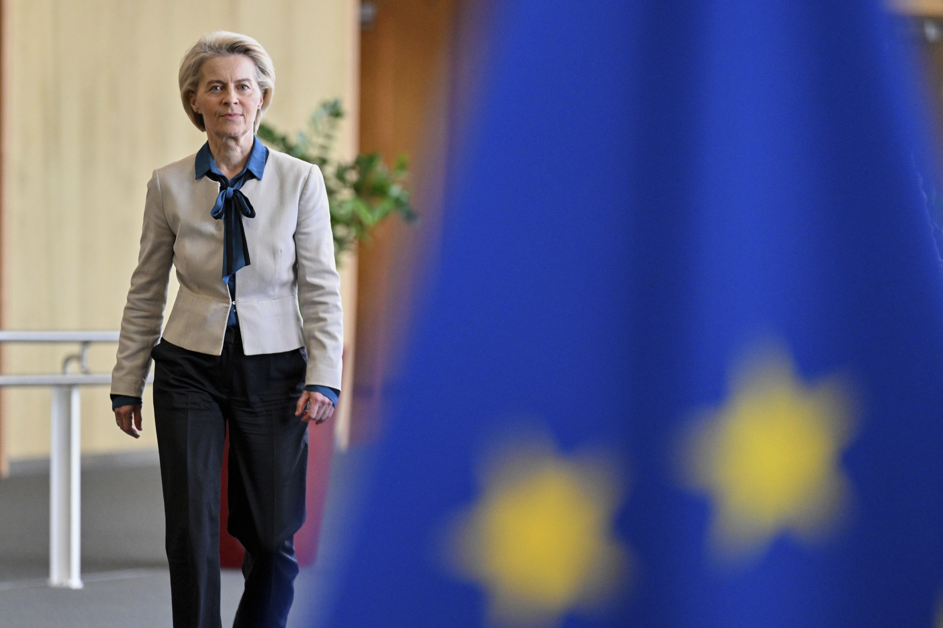 European Commission President Ursula von der Leyen arrives to attend a meeting with leaders of the European chemical industry at EU headquarters in Brussels, May 12, 2025. 