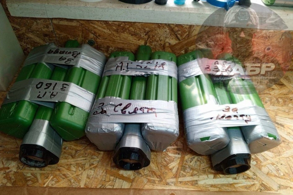 d54d6df6-8284-49e1-b0b4-bc5085deee5d